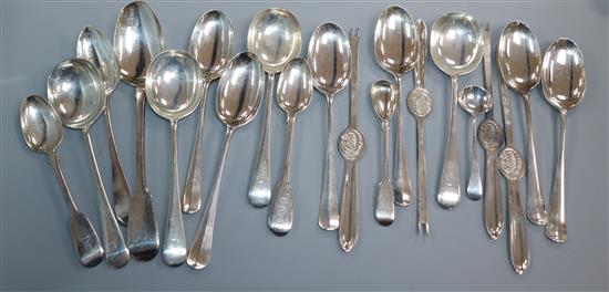 Sundry silver cutlery consisting: six Hanoverian pattern dessert spoons, a set of four lobster picks and ten various spoons, 27 oz.